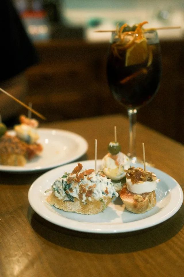 Fotografía licenciada de tapas usada como ambientación